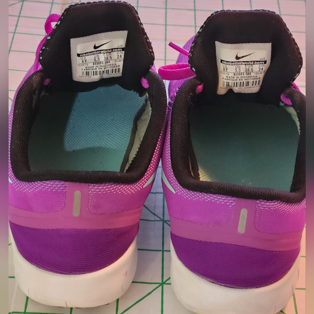 Nike Free RN Girls Size 4.5Y Purple/Blue Sneakers Running Walking Shoe